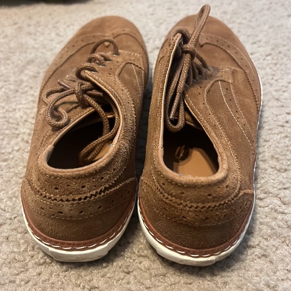 Men’s 9.5 J. shoe Novello Suede Men wingtip low tops color: Dachshund - Picture 4 of 9